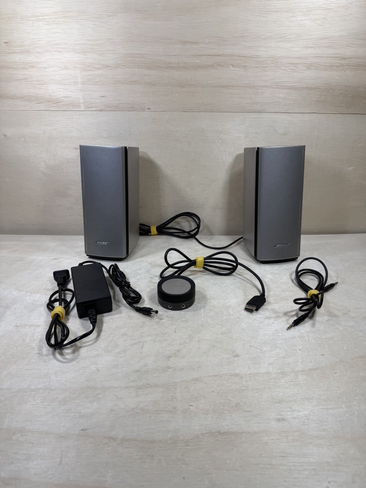 Bose Companion 20 Multimedia Computer Speaker System Silver, Wires, Pod – Tested