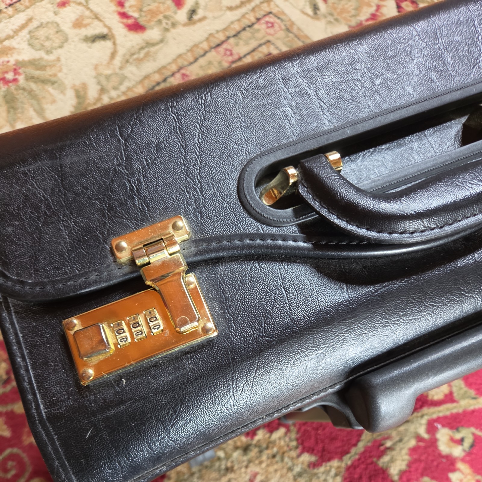 VTG U.S Luggage K74ST-4 Rolling Pilot Case Black Leatherette Catalog Case LOCKS