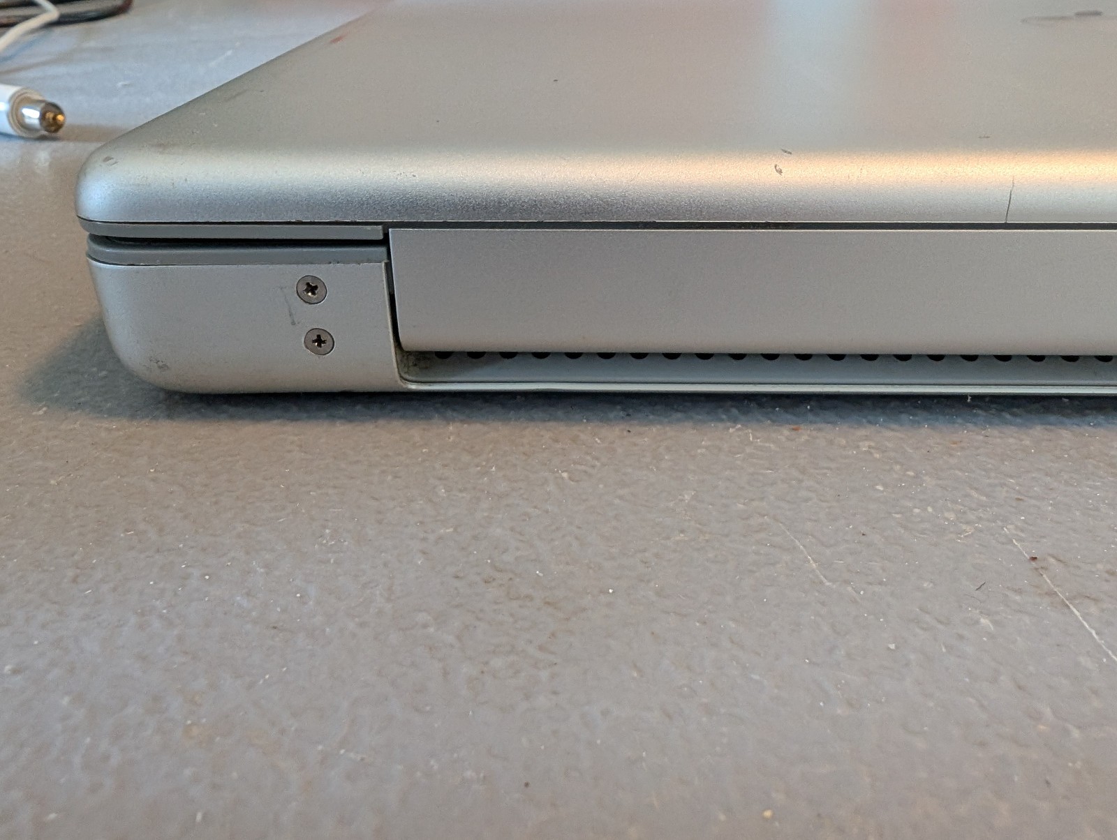 PowerBoot G4 1.33 GHz A1095 – Tested Working, Yellow screen