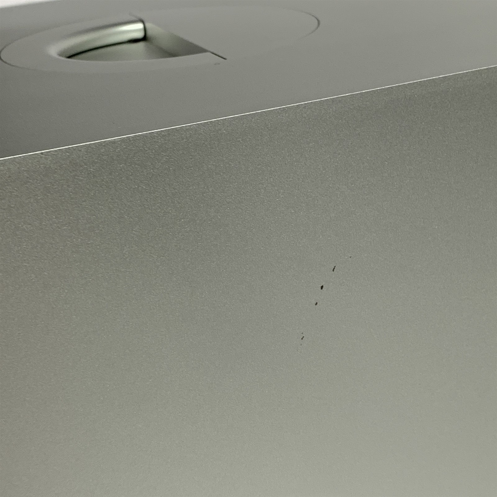 Apple A1991 Mac Pro (2019) Xeon W-3245 3.2GHz – 192GB – 4TB NVMe SSD