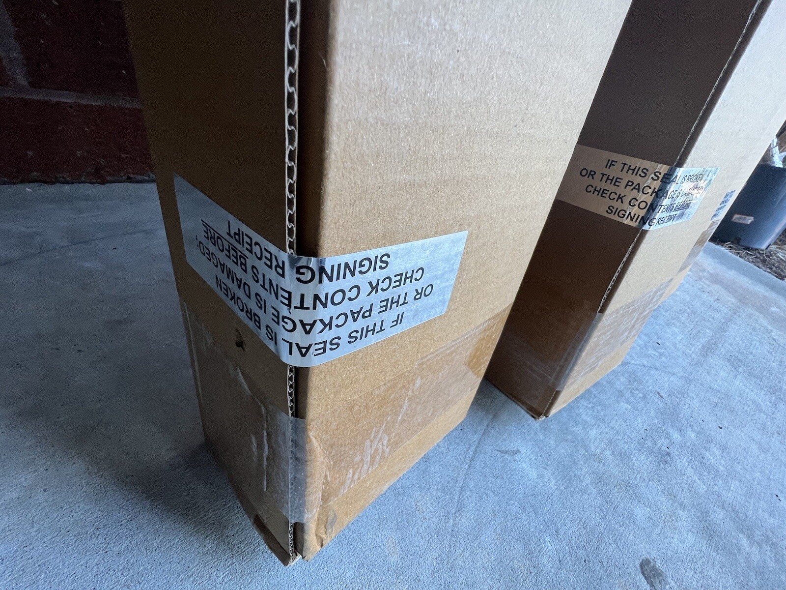 NEW APC AP8870 by Schneider Electric Metered Rack PDU – NEMA L14-30P 12 x IEC