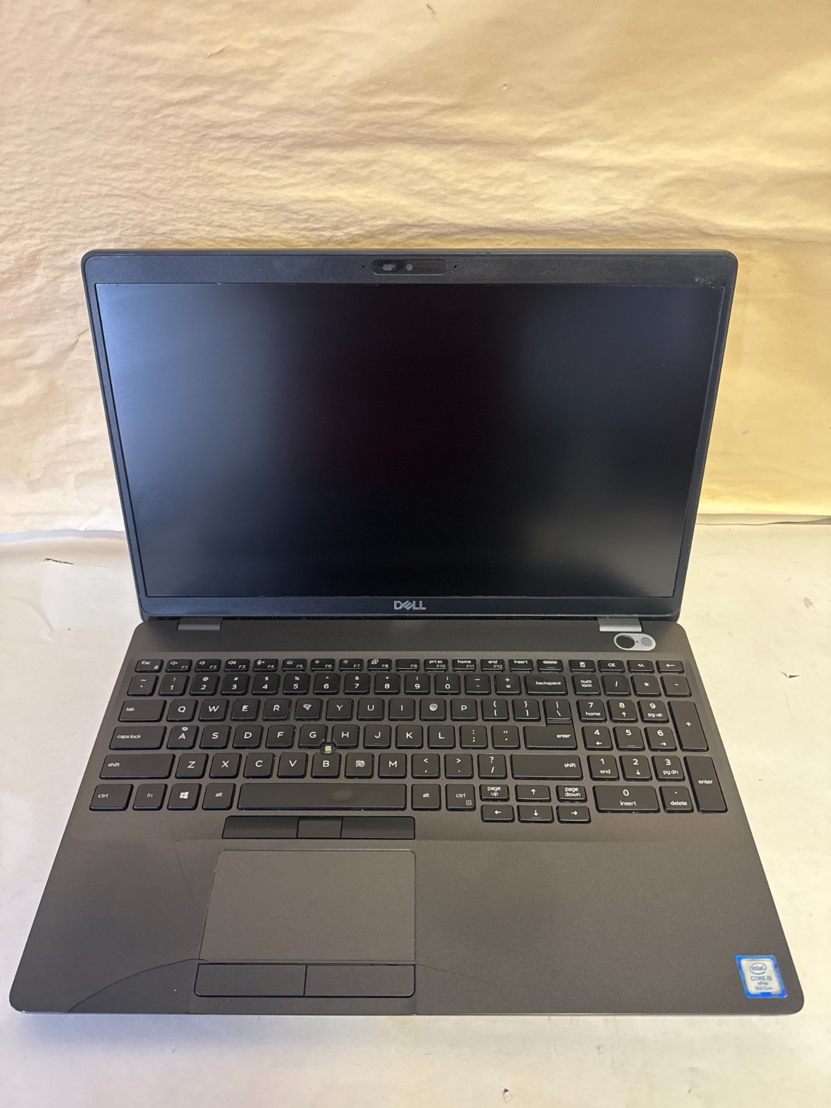 Dell Latitude 5500 Intel i5-8365U 1.60GHz NO RAM/SSD – Case cracked – Bad Batt