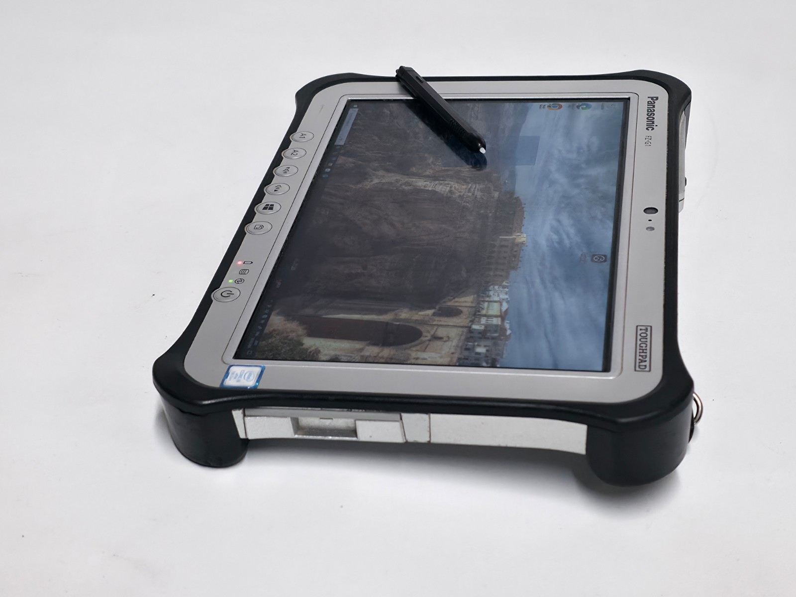 PANASONIC TOUGHPAD FZ-G1 MK5 10.1″ WUXGA i5-7300U 256GB SSD 8GB GPS HDMI LTE