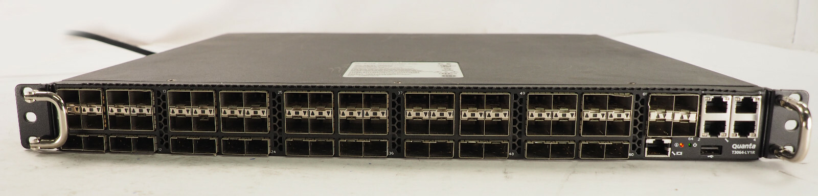 Quanta Spine/Leaf QuantaMesh 3000 Series T3064-LY1R 1.28 terabits per second