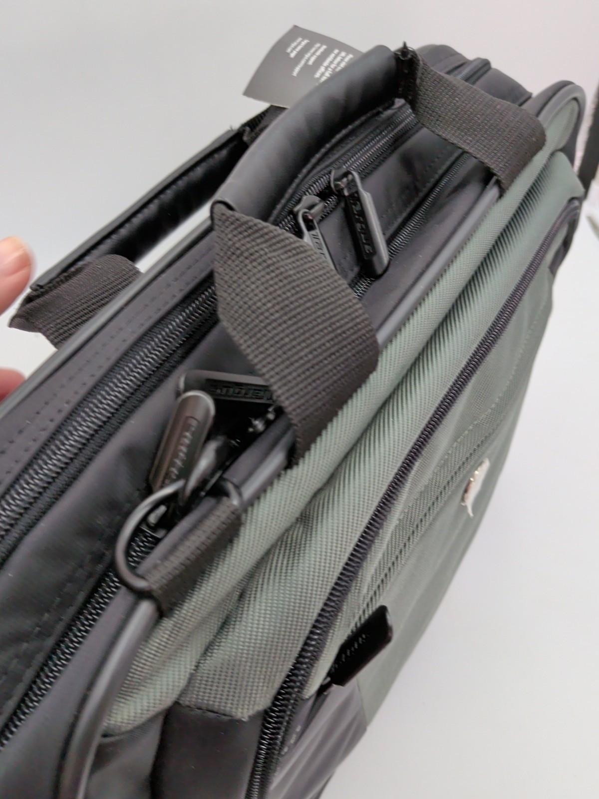 Targus CVR400 14″ CityLite Notebook Case Briefcase Black Gray+Shoulder Strap NEW