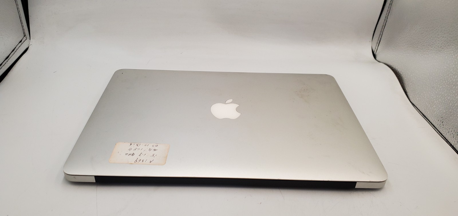Apple A1369 MacBook Air Laptop Mid-2011 i5 1.7GHz 4GB RAM 128GB SSD High Sierra