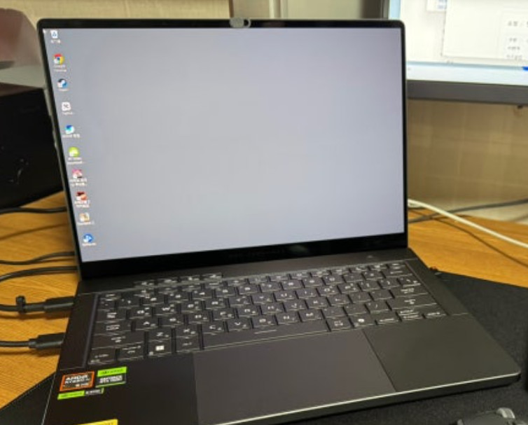 ASUS ROG Zephyrus G14 GA403WW-QS114W / Win11 14″ RTX5080 AMD AI 9HX 370 64GB/2TB