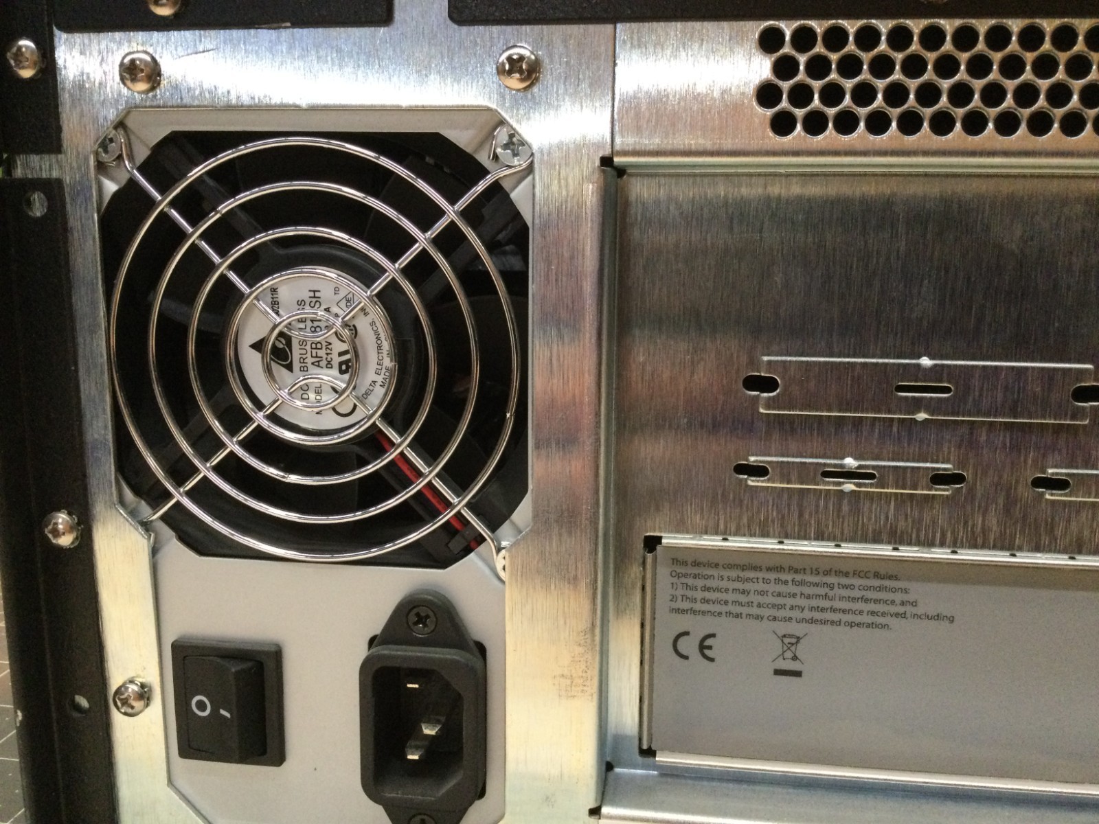 Magma PE6R4-I 6-Slot PCI Express to PCI/PCI-X Expansion Chassis Rackmoun