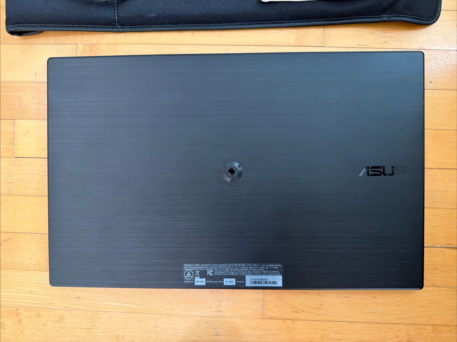 ASUS ZenScreen 15.6” 1366 x 768 Portable USB Travel Monitor MB165B & Case