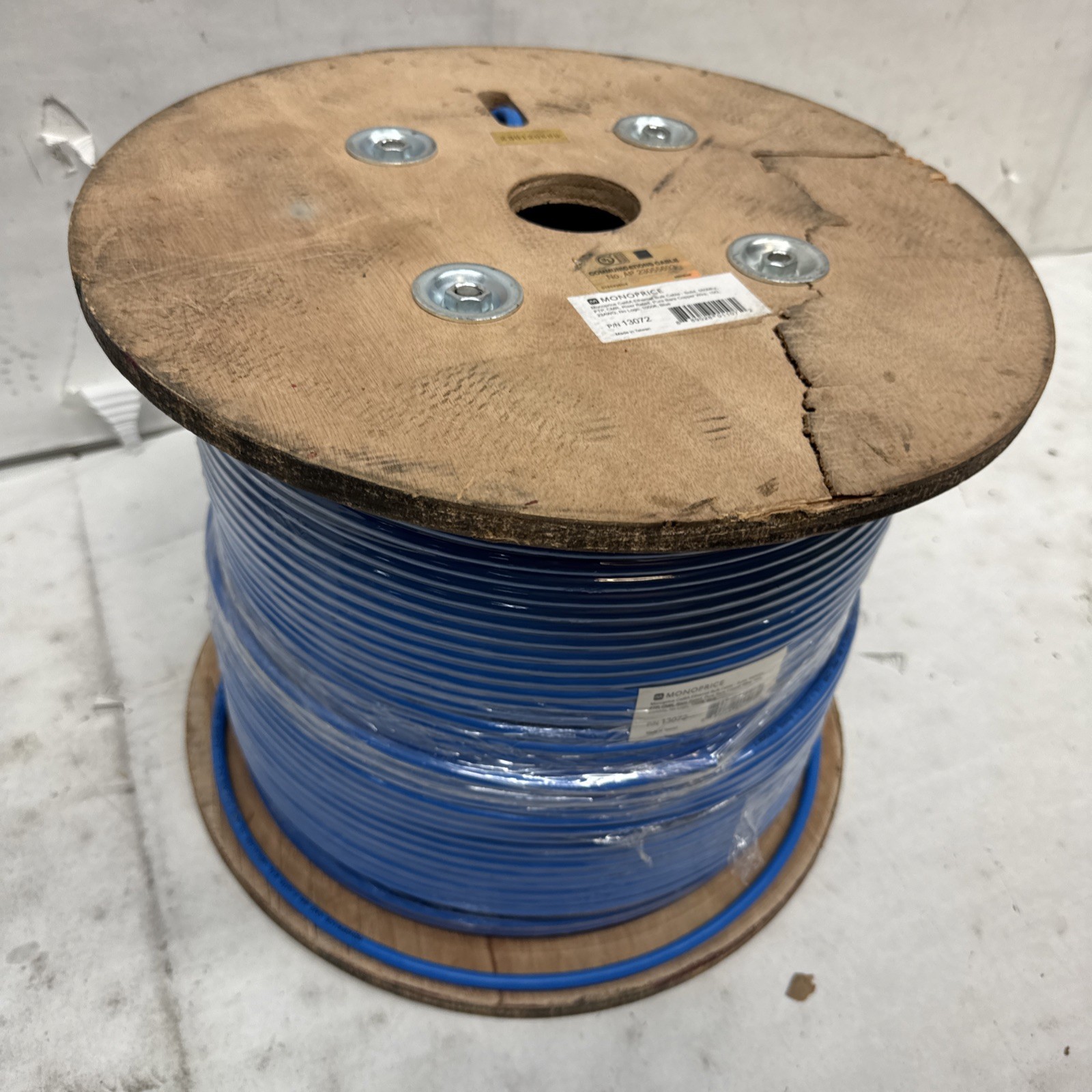 Cat6A Ethernet Bulk Cable Network Solid FTP CMR Riser Rated 23AWG 1000ft Blue
