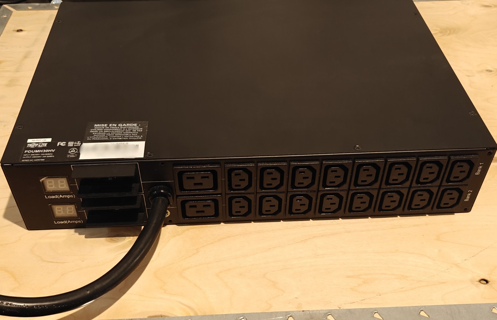Tripp Lite Metered PDU, 30A, 18 (16 C13 & 2 C19), 208/230V, L6-30P (PDUMH30HV)