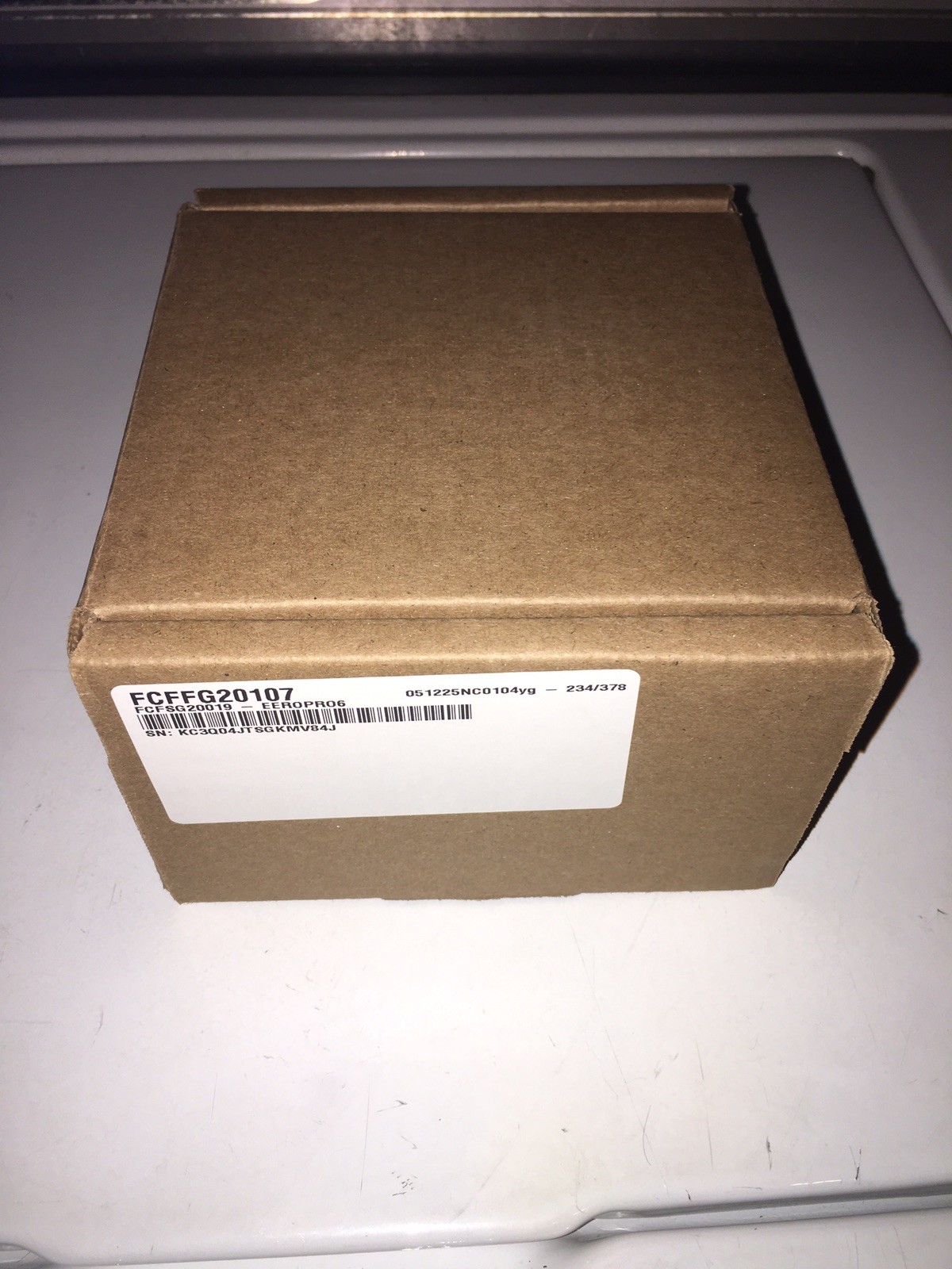 Brand New EERO Pro 6 K010001 Tri-Band Mesh Router