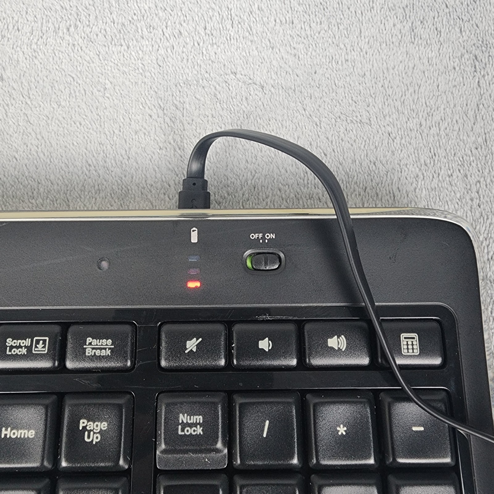 Logitech K800 Wireless Illuminated Keyboard Unifying Black No Receiver