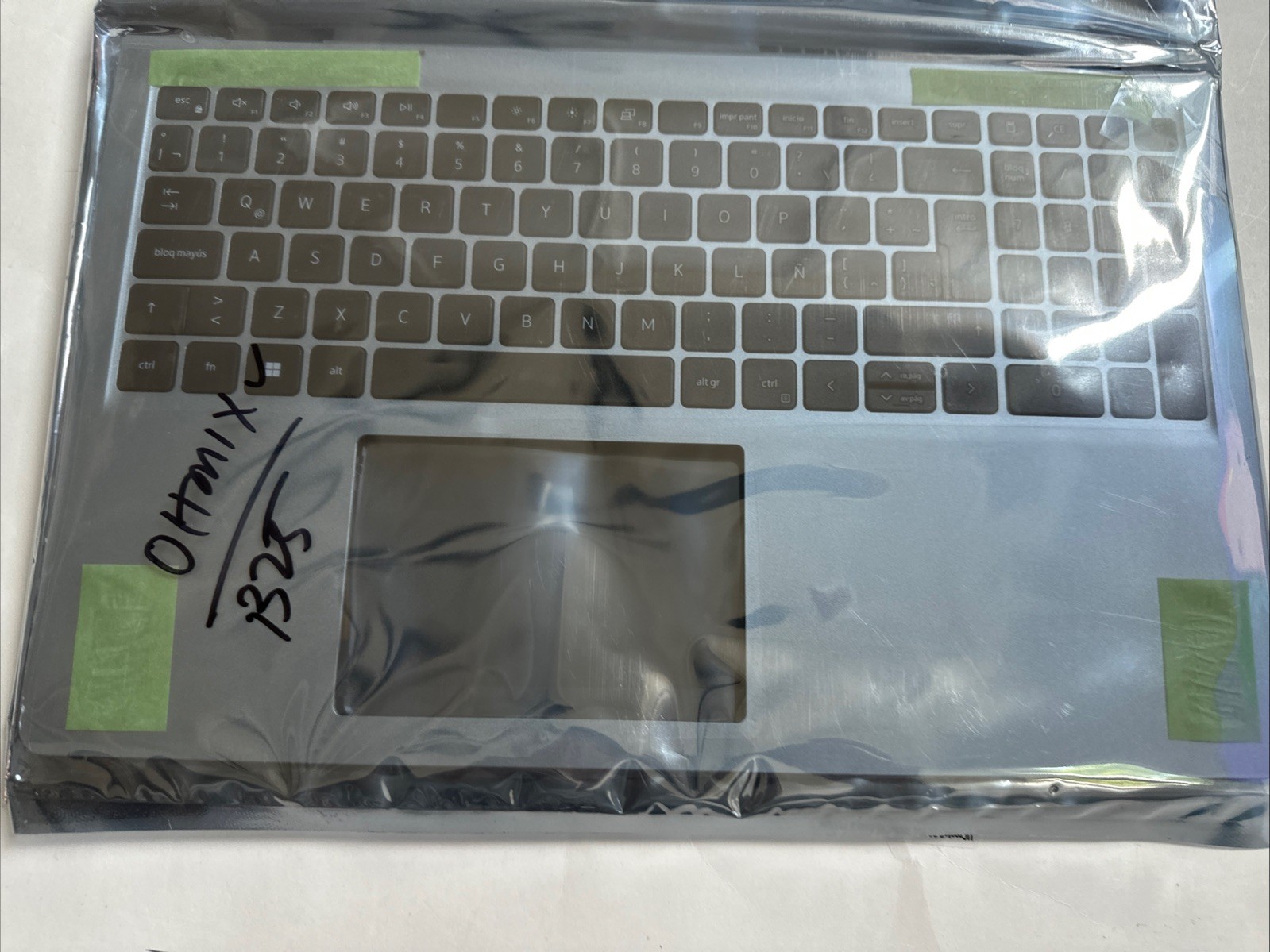 New Dell Inspiron 3510 3511 3515 3520 3521 SPANISH HM1XV 0HM1XV B25